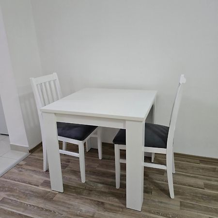 Apartman Tolosi ポドゴリツァ エクステリア 写真